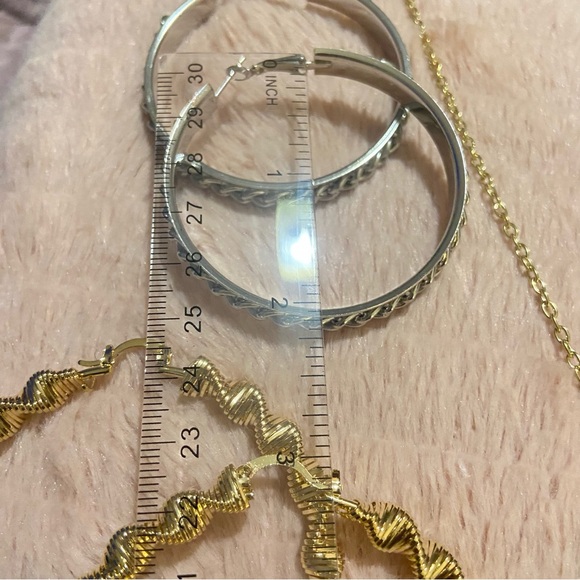 Jewelry Bundle #1 - Picture 5 of 11